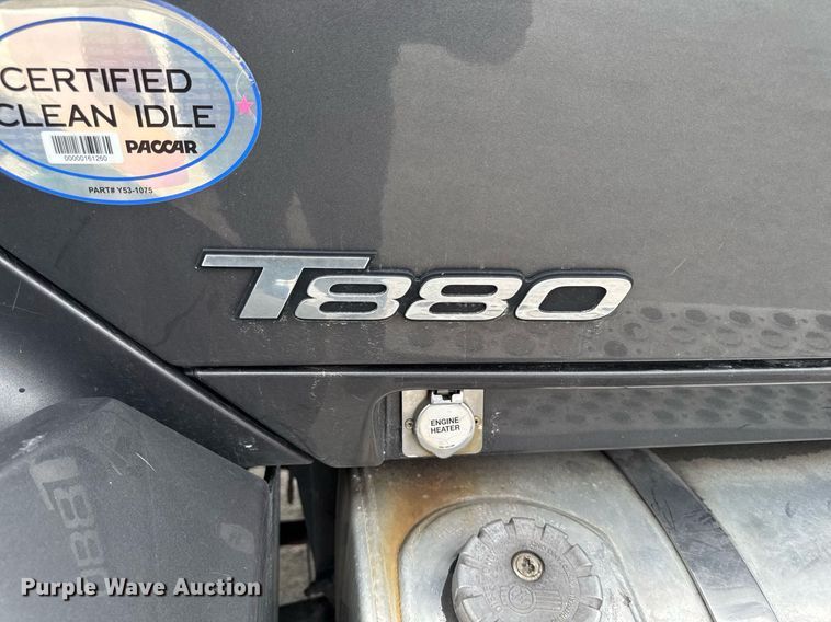 image for item EM2168 2017 Kenworth T880 semi truck