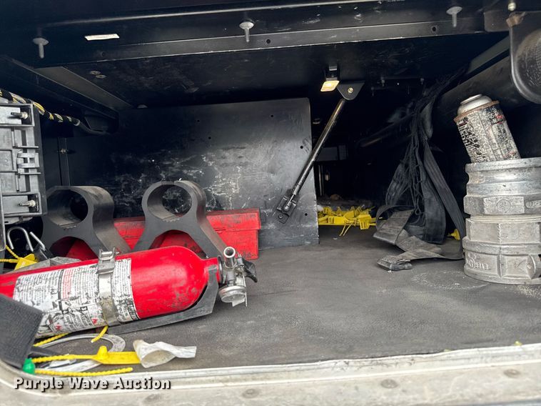 image for item EM2168 2017 Kenworth T880 semi truck