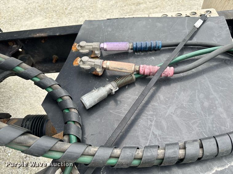 image for item EM2168 2017 Kenworth T880 semi truck