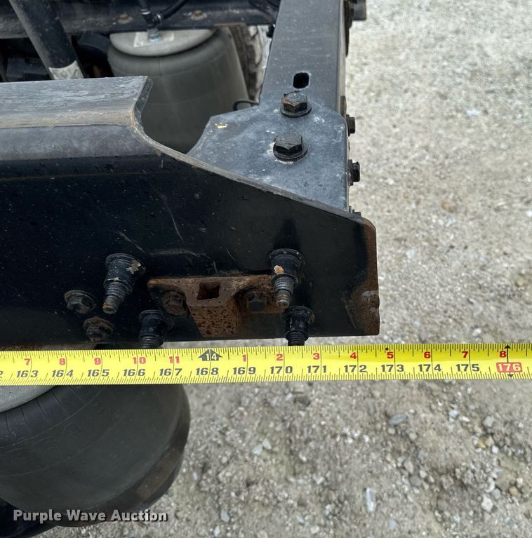 image for item EM2168 2017 Kenworth T880 semi truck