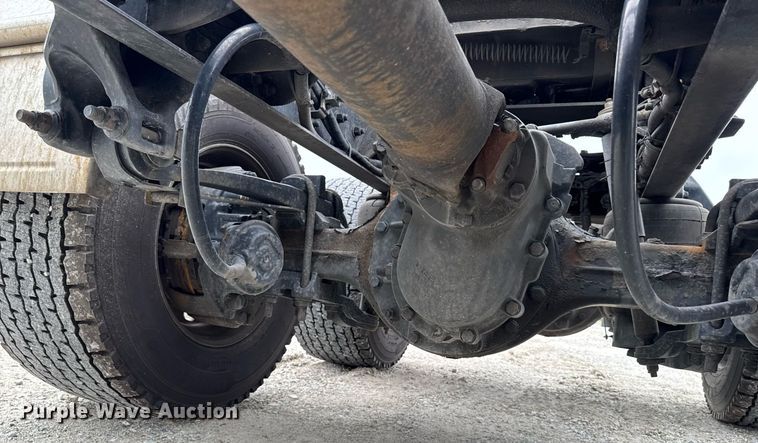 image for item EM2168 2017 Kenworth T880 semi truck