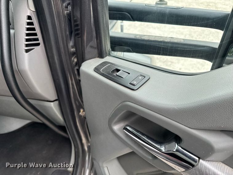 image for item EM2168 2017 Kenworth T880 semi truck