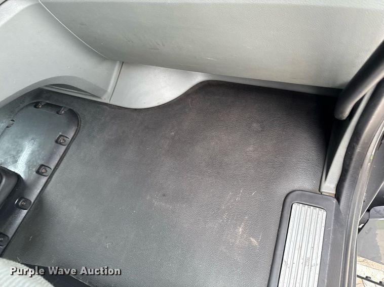 image for item EM2168 2017 Kenworth T880 semi truck