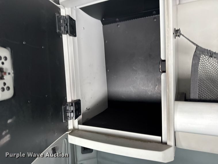 image for item EM2168 2017 Kenworth T880 semi truck