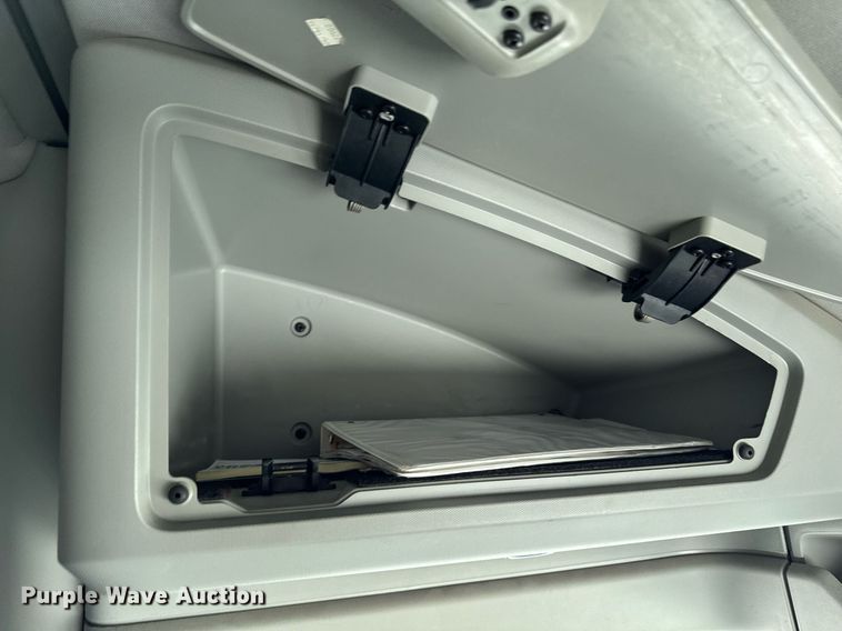 image for item EM2168 2017 Kenworth T880 semi truck