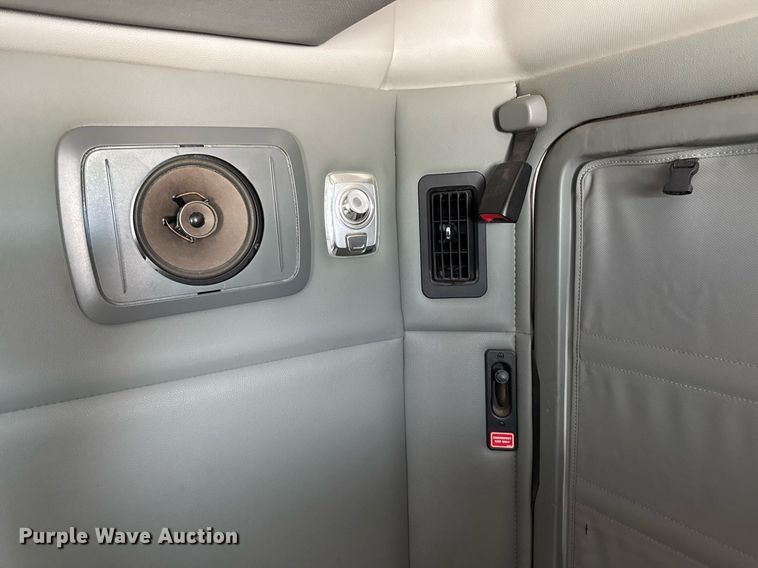 image for item EM2168 2017 Kenworth T880 semi truck