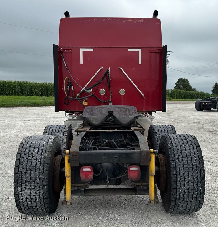 image for item EM2169 1999 International 9300 semi truck