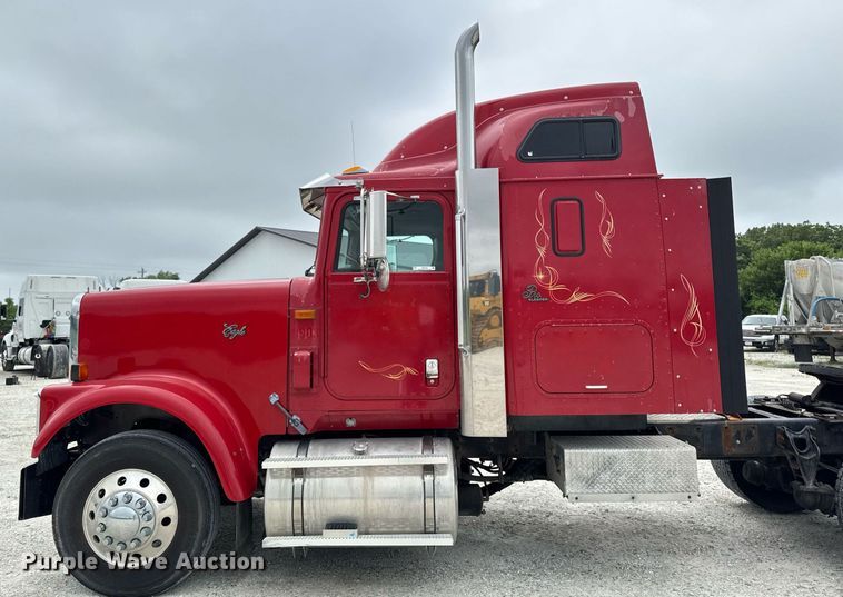 image for item EM2169 1999 International 9300 semi truck