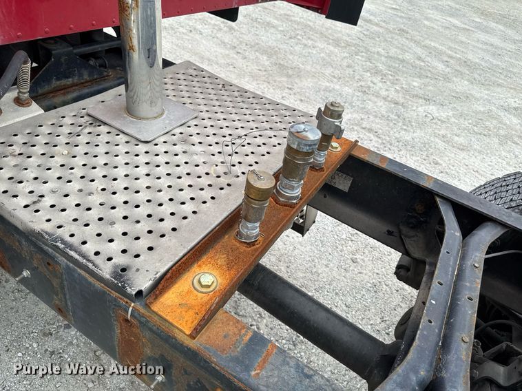 image for item EM2169 1999 International 9300 semi truck