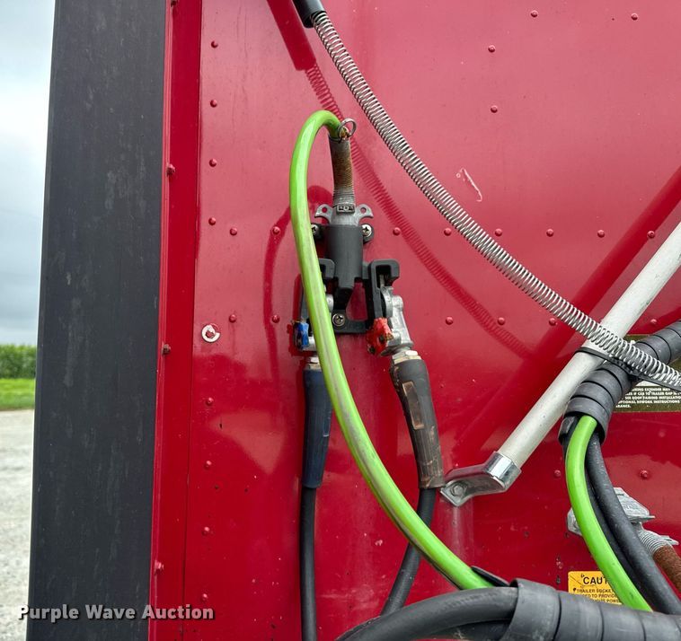 image for item EM2169 1999 International 9300 semi truck