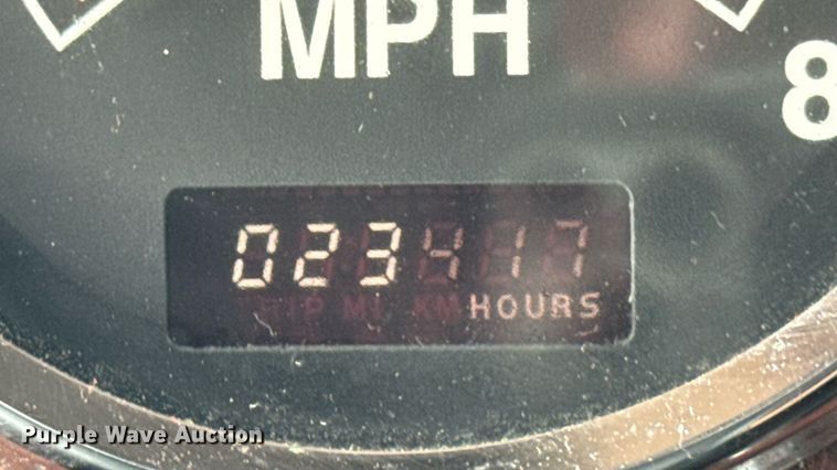 image for item EM2169 1999 International 9300 semi truck