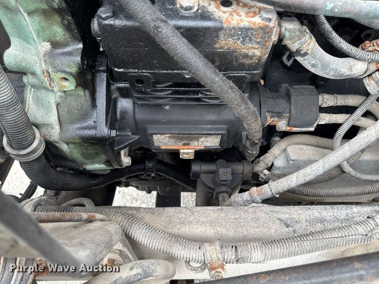 image for item EM2169 1999 International 9300 semi truck