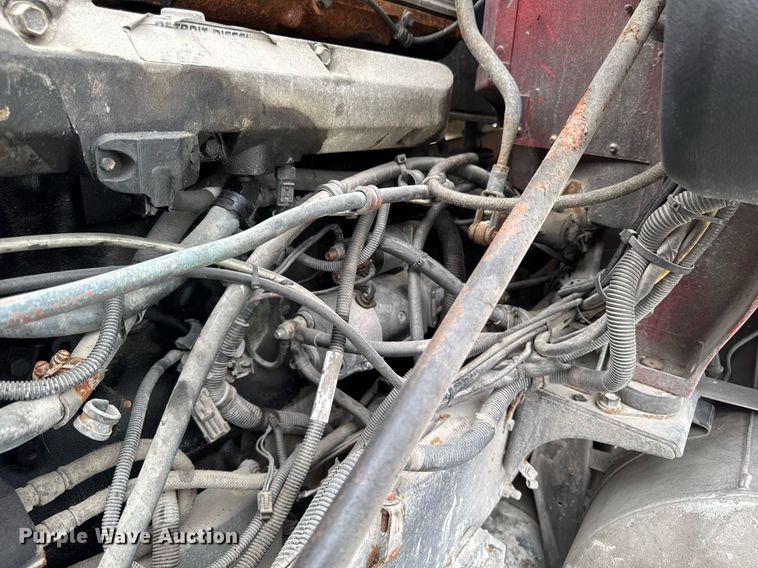 image for item EM2169 1999 International 9300 semi truck