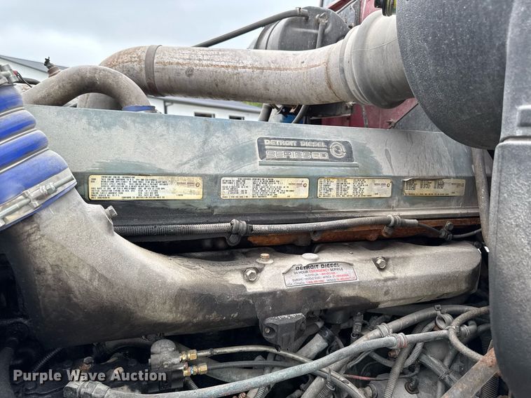 image for item EM2169 1999 International 9300 semi truck