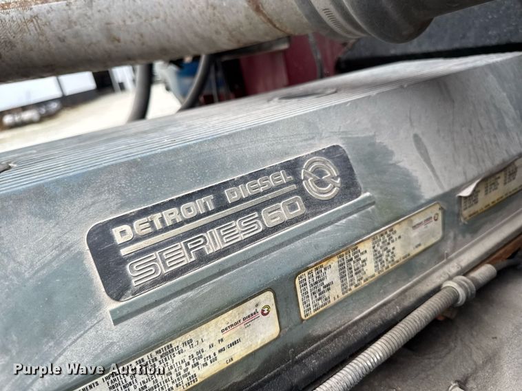 image for item EM2169 1999 International 9300 semi truck