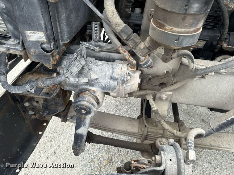 image for item EM2169 1999 International 9300 semi truck