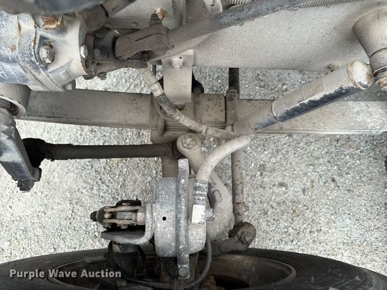 image for item EM2169 1999 International 9300 semi truck