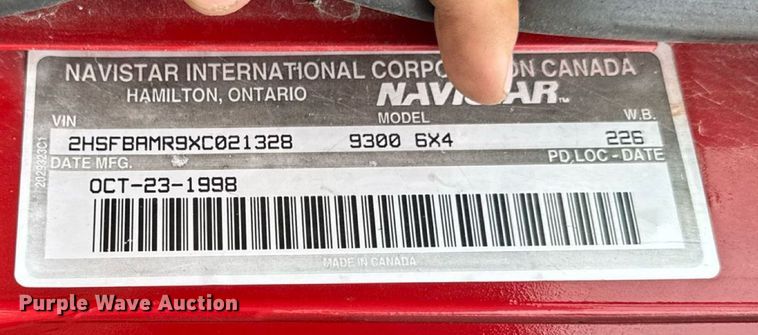 image for item EM2169 1999 International 9300 semi truck