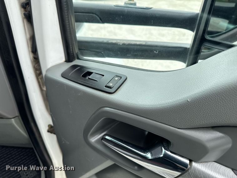 image for item EM2171 2015 Kenworth T880 semi truck