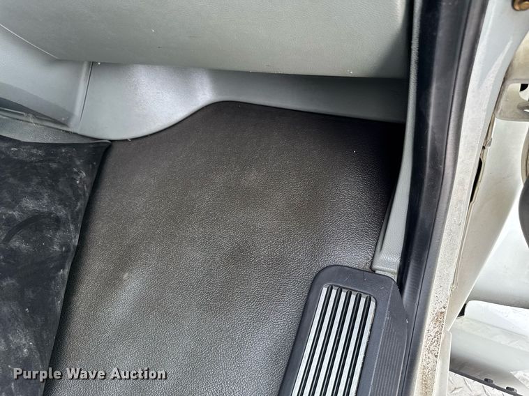 image for item EM2171 2015 Kenworth T880 semi truck