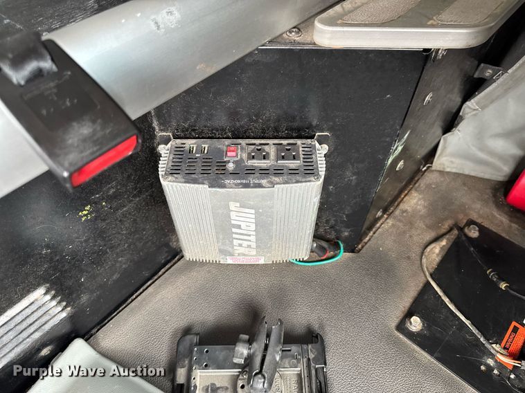 image for item EM2171 2015 Kenworth T880 semi truck