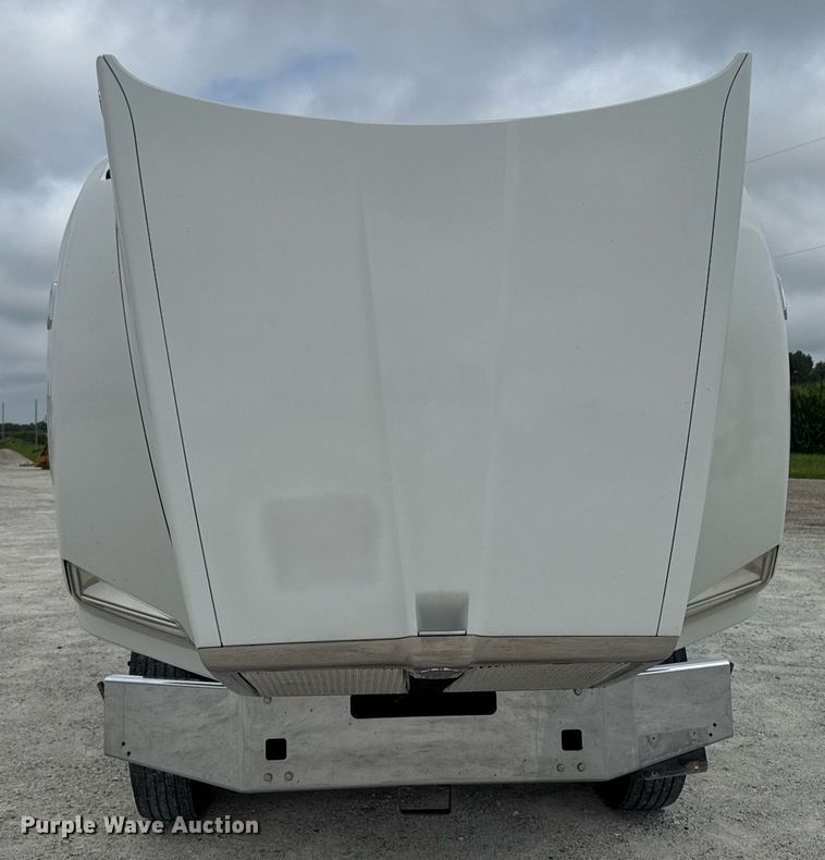 image for item EM2171 2015 Kenworth T880 semi truck