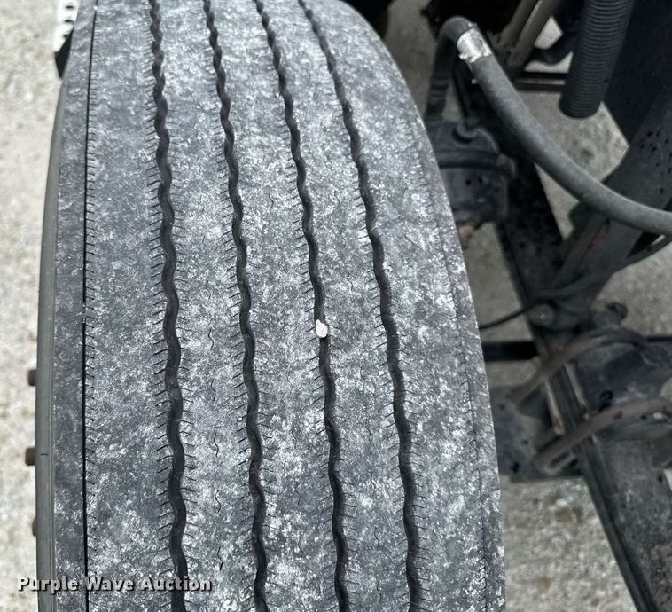 image for item EM2171 2015 Kenworth T880 semi truck