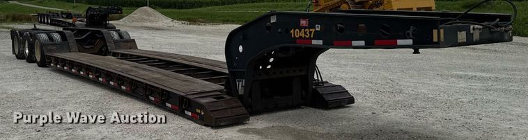 image for item EM2172 2000 Fontaine TL50-NGP lowboy equipment trailer