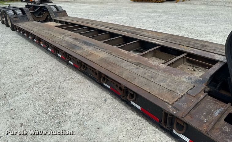 image for item EM2172 2000 Fontaine TL50-NGP lowboy equipment trailer