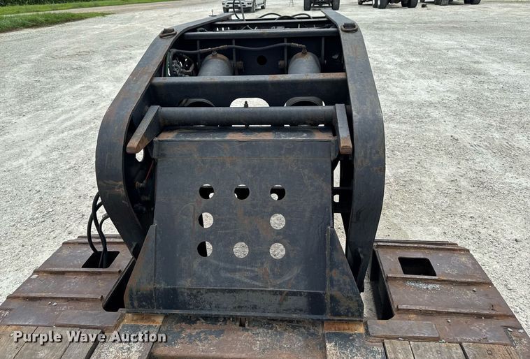 image for item EM2172 2000 Fontaine TL50-NGP lowboy equipment trailer