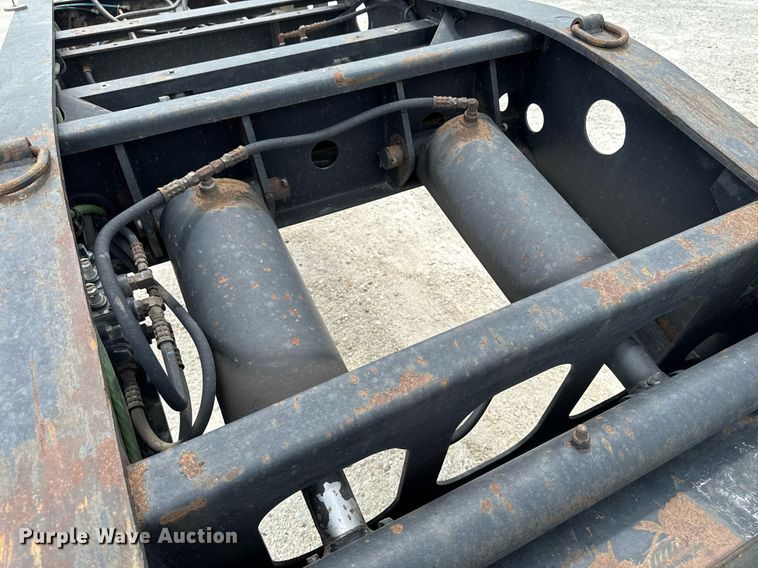 image for item EM2172 2000 Fontaine TL50-NGP lowboy equipment trailer