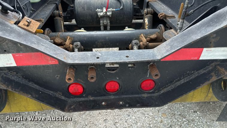 image for item EM2172 2000 Fontaine TL50-NGP lowboy equipment trailer