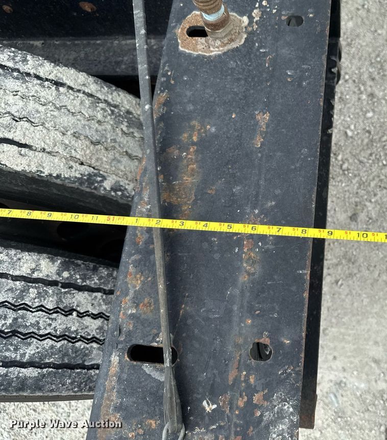 image for item EM2172 2000 Fontaine TL50-NGP lowboy equipment trailer