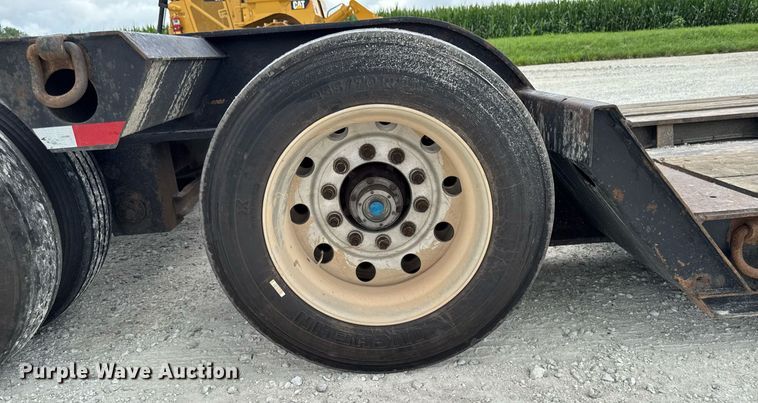 image for item EM2172 2000 Fontaine TL50-NGP lowboy equipment trailer