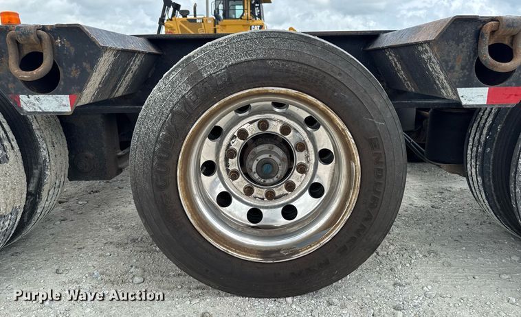 image for item EM2172 2000 Fontaine TL50-NGP lowboy equipment trailer