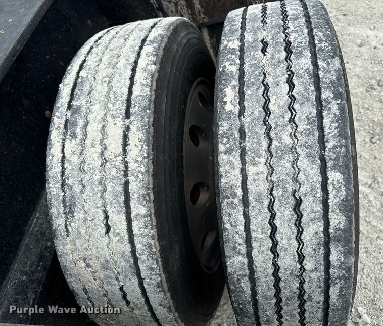 image for item EM2172 2000 Fontaine TL50-NGP lowboy equipment trailer