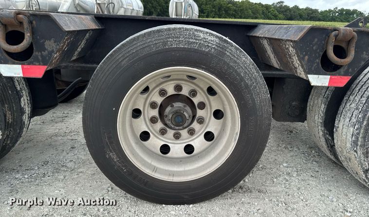 image for item EM2172 2000 Fontaine TL50-NGP lowboy equipment trailer