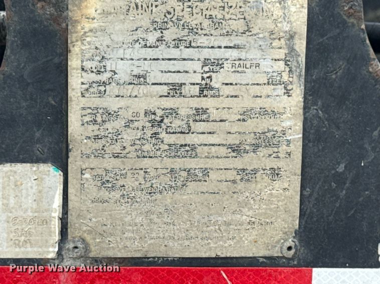 image for item EM2172 2000 Fontaine TL50-NGP lowboy equipment trailer