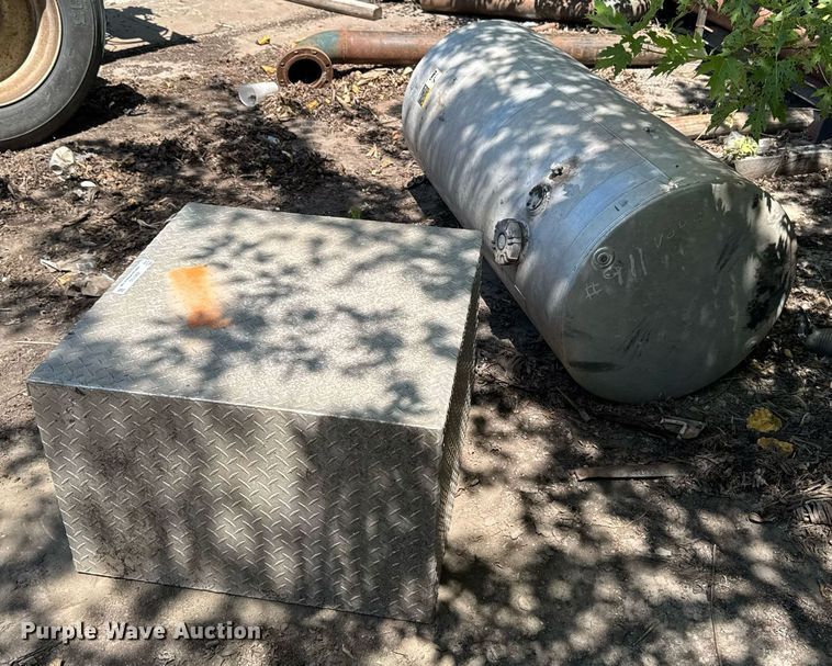 image for item EM2183 Truck accessories