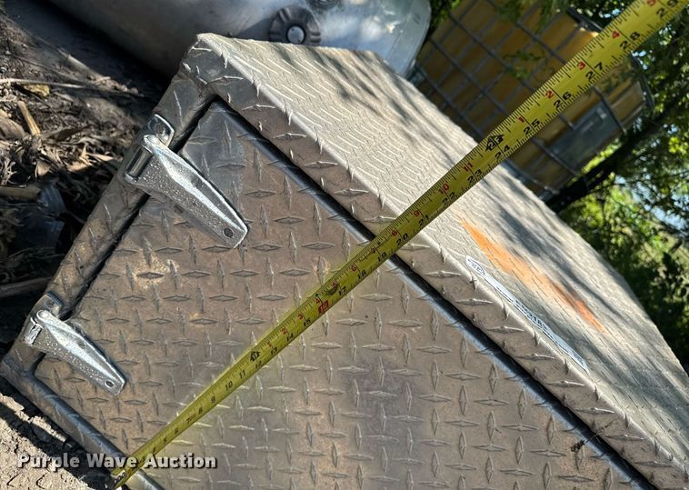 image for item EM2183 Truck accessories