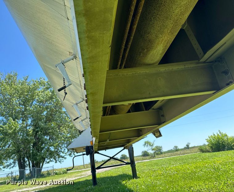 image for item EM2190 2003 Sudenga feed delivery trailer