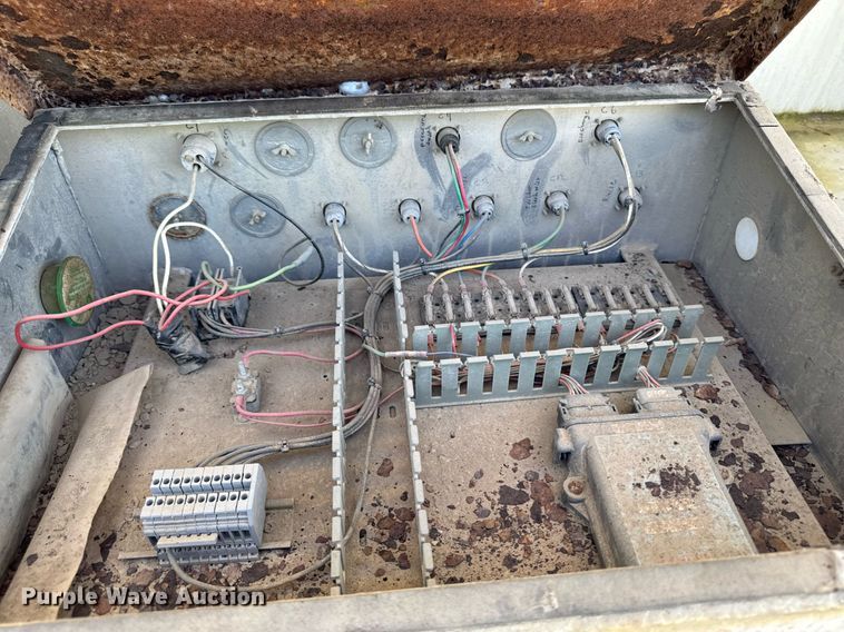 image for item EM2190 2003 Sudenga feed delivery trailer