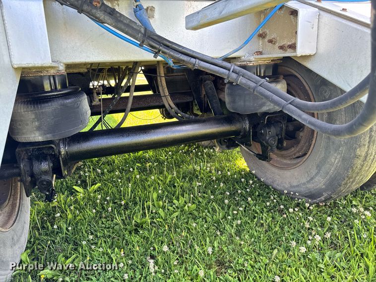 image for item EM2190 2003 Sudenga feed delivery trailer