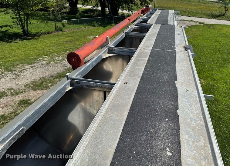 image for item EM2190 2003 Sudenga feed delivery trailer