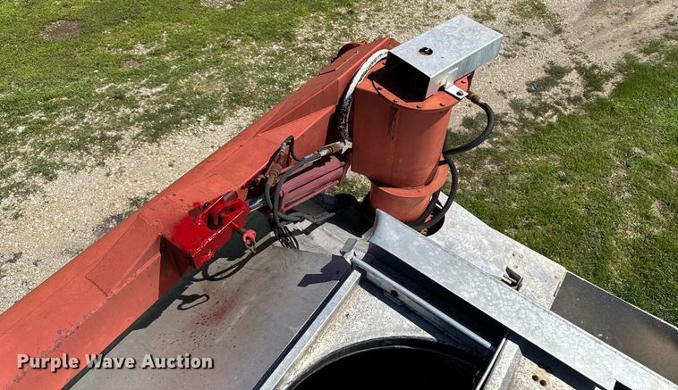 image for item EM2190 2003 Sudenga feed delivery trailer