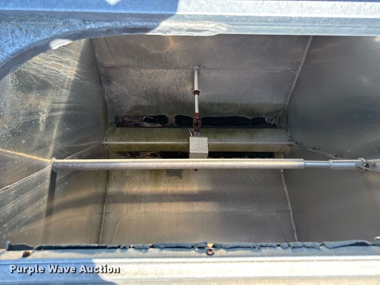 image for item EM2190 2003 Sudenga feed delivery trailer