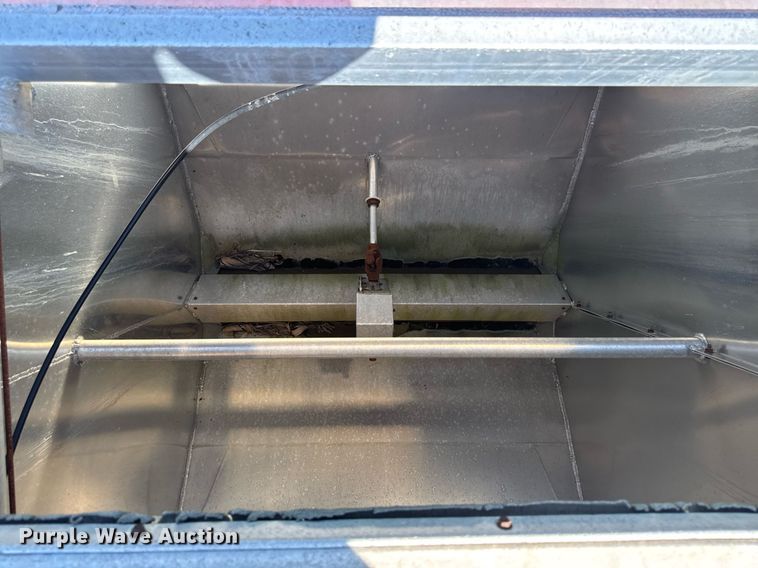 image for item EM2190 2003 Sudenga feed delivery trailer