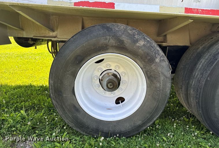 image for item EM2190 2003 Sudenga feed delivery trailer