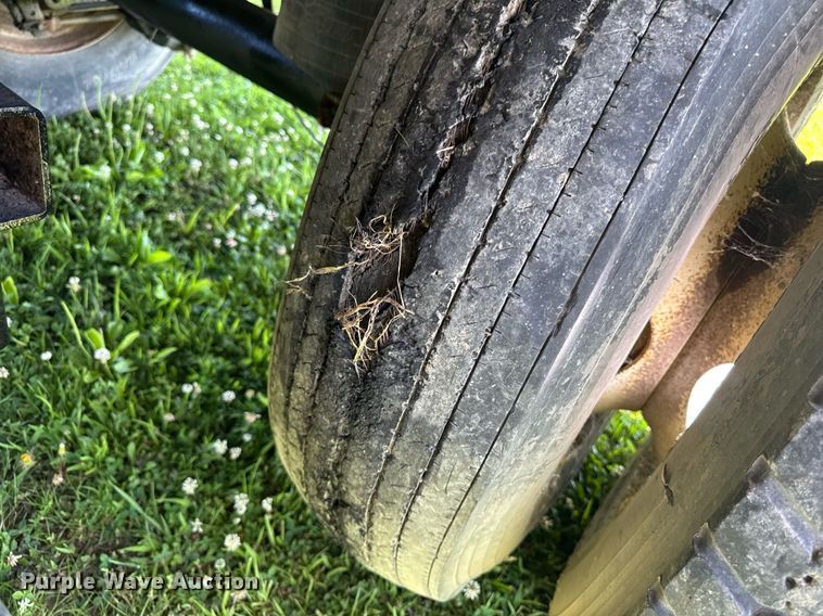 image for item EM2190 2003 Sudenga feed delivery trailer