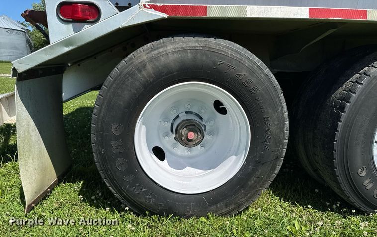 image for item EM2190 2003 Sudenga feed delivery trailer